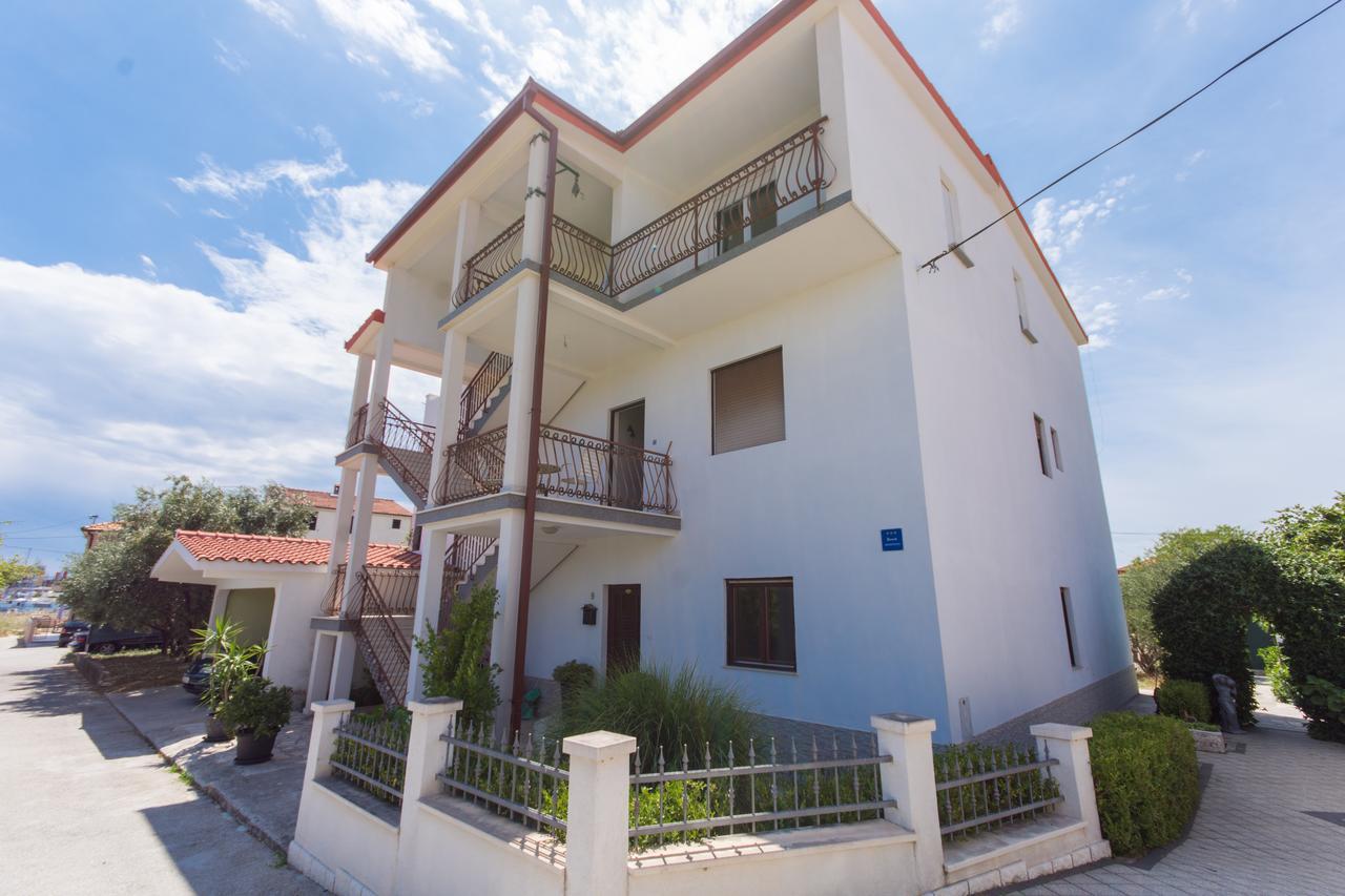 Apartment Lorenzo Trogir Exterior foto